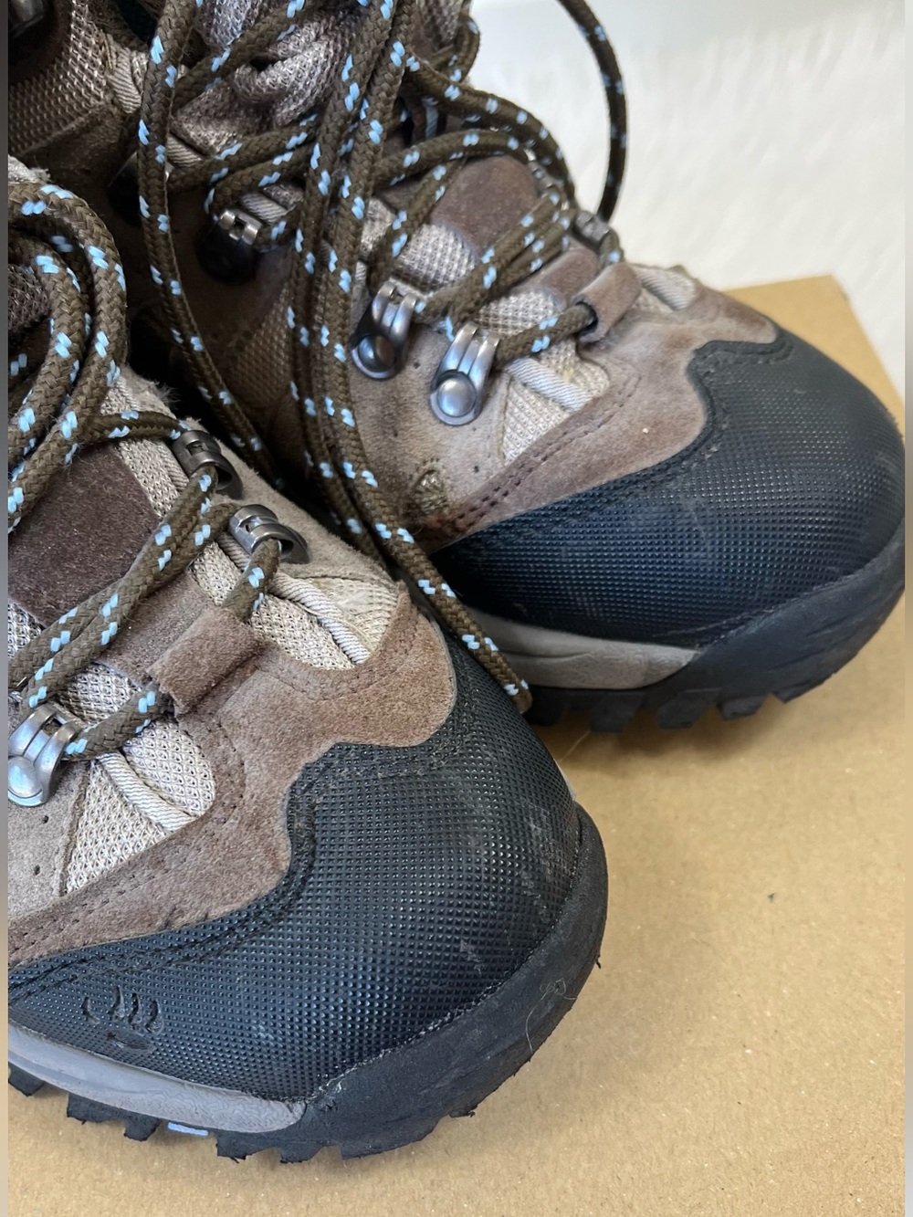 Bearpaw hiking boots, waterproof brown size 7 - Picture 12 of 13